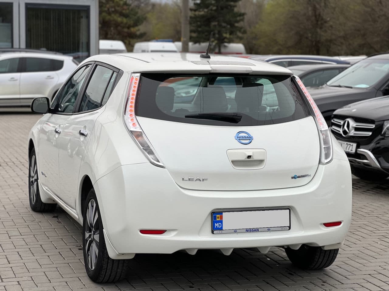 2014 Nissan Leaf — Miniatură 4
