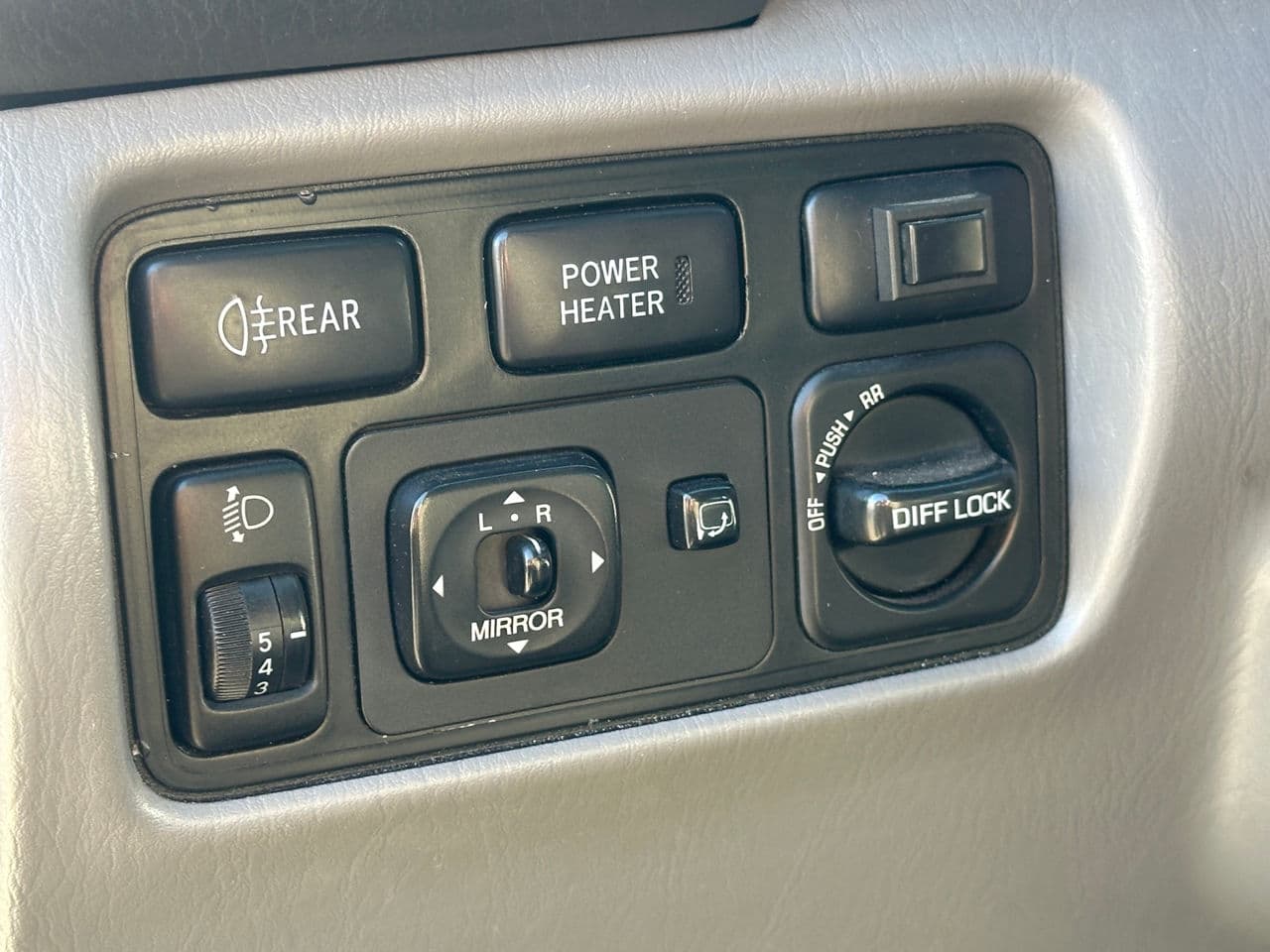 2001 Toyota Land Cruiser — Miniatură 17