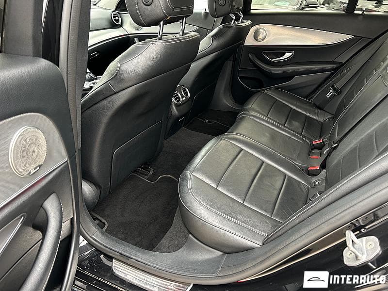 2016 Mercedes E 220 — Miniatură 17