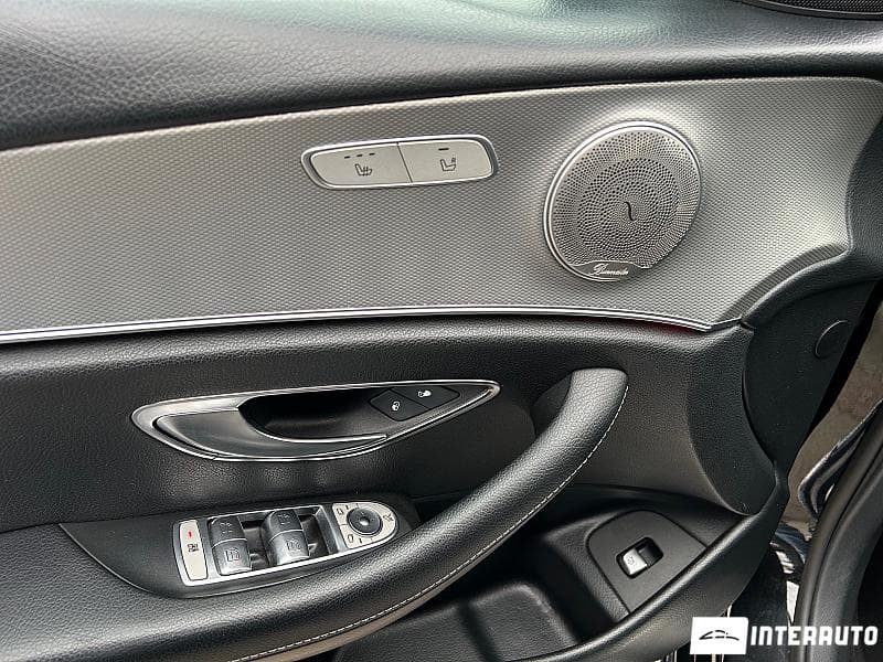 2016 Mercedes E 220 — Miniatură 6