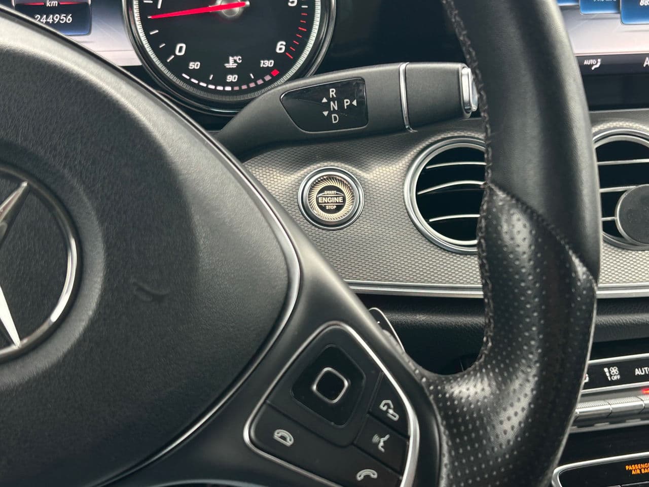 2016 Mercedes E 220 — Miniatură 10