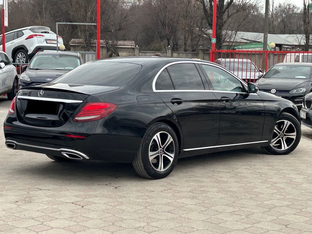 2016 Mercedes E 220 — Miniatură 4