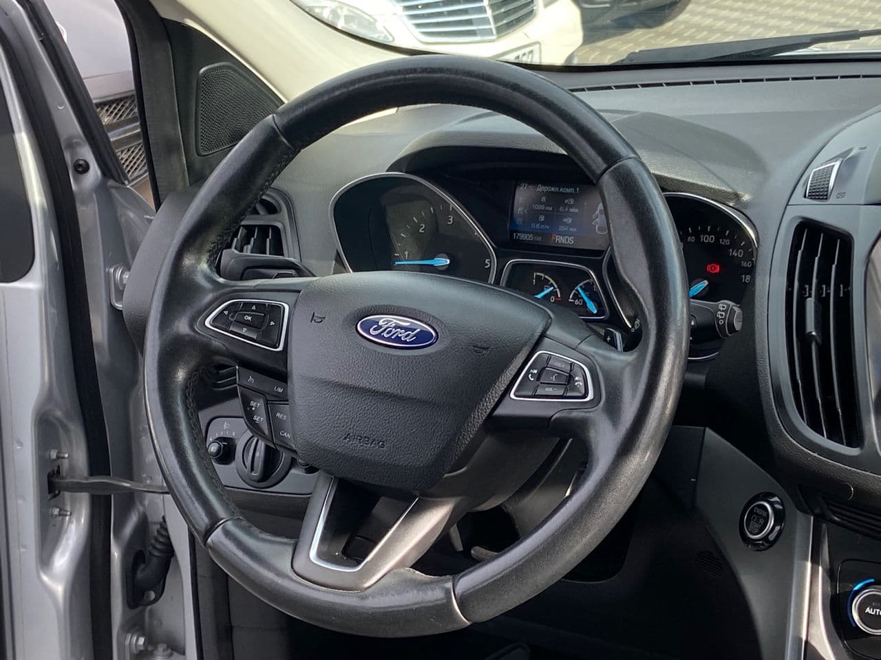 2017 Ford Kuga — Miniatură 7