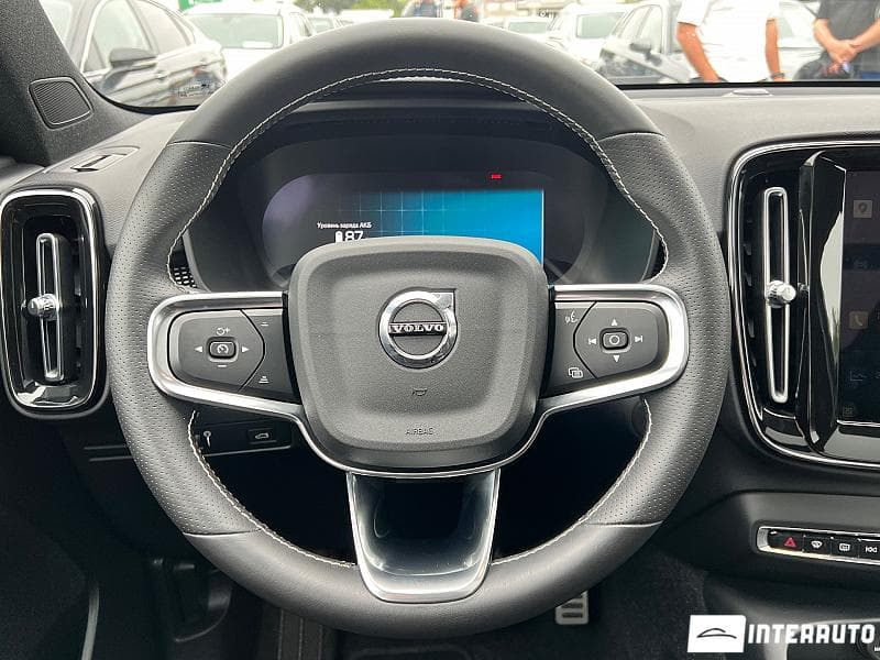 Volvo XC 40 2021 — Миниатюра 10