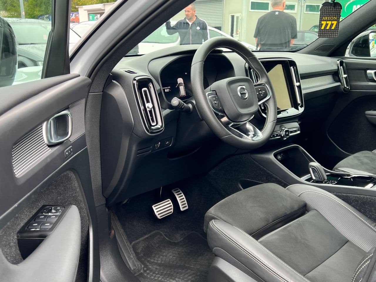 Volvo XC 40 2021 — Миниатюра 7