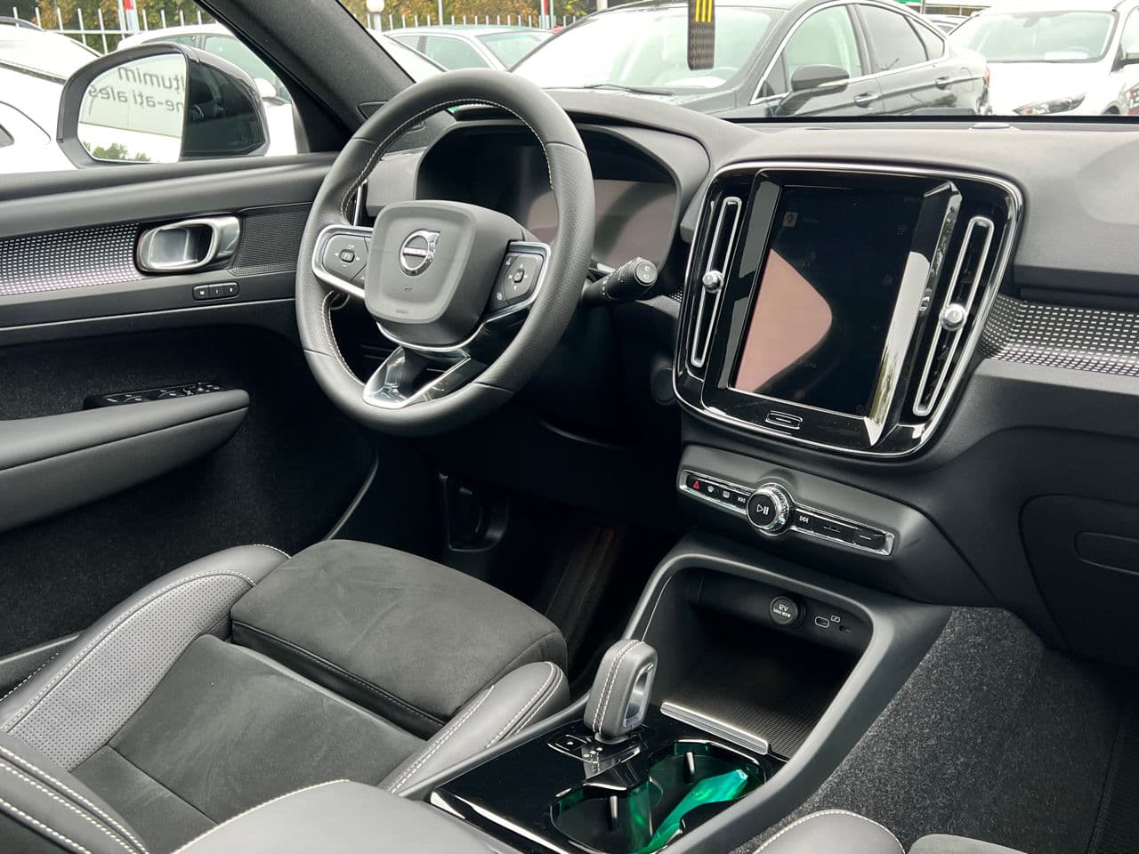 Volvo XC 40 2021 — Миниатюра 8