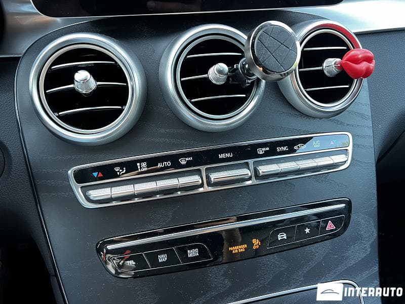 2022 Mercedes GLC 200 — Miniatură 14
