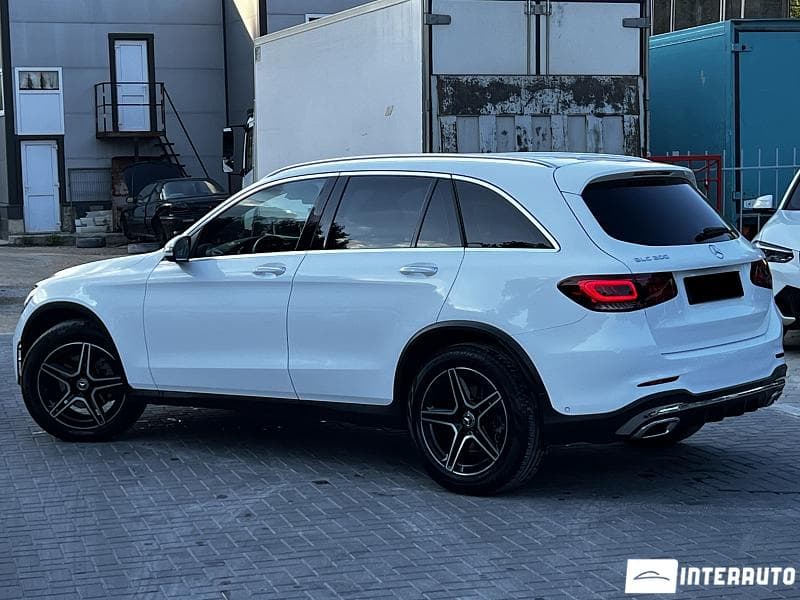 2022 Mercedes GLC 200 — Miniatură 4