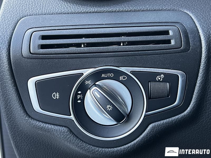 2022 Mercedes GLC 200 — Miniatură 16