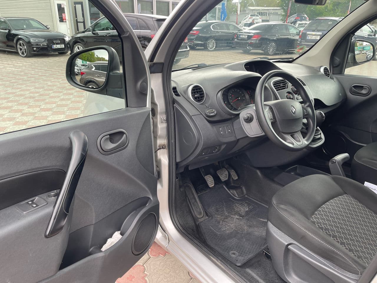 2015 Renault Kangoo — Miniatură 5