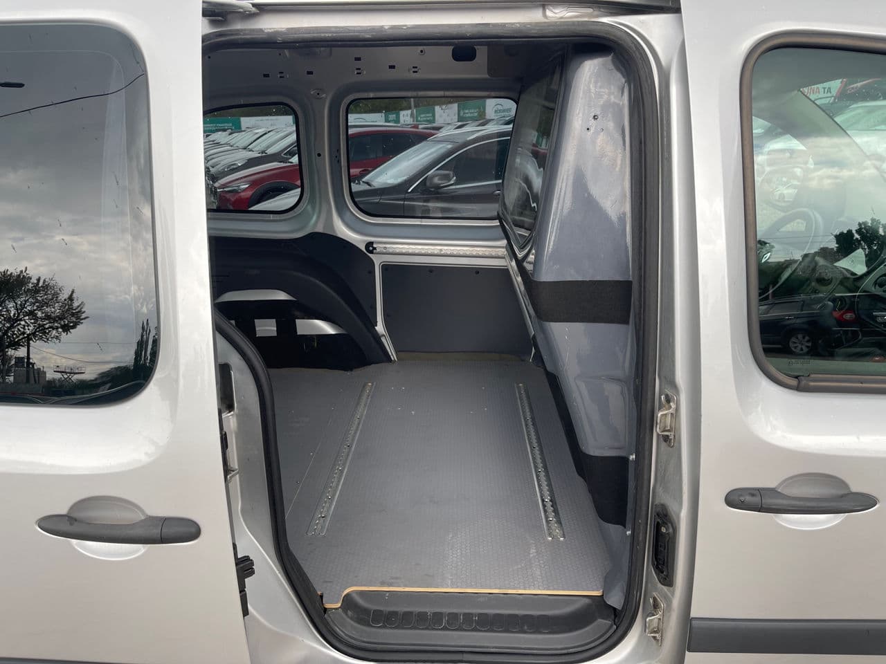 2015 Renault Kangoo — Miniatură 13