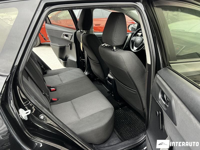 2013 Toyota Auris — Miniatură 9