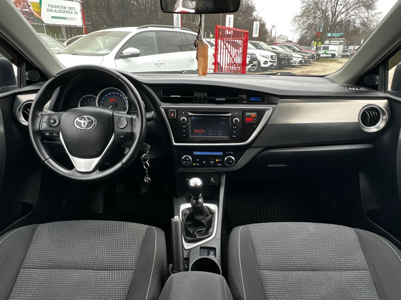 2013 Toyota Auris — Miniatură 10