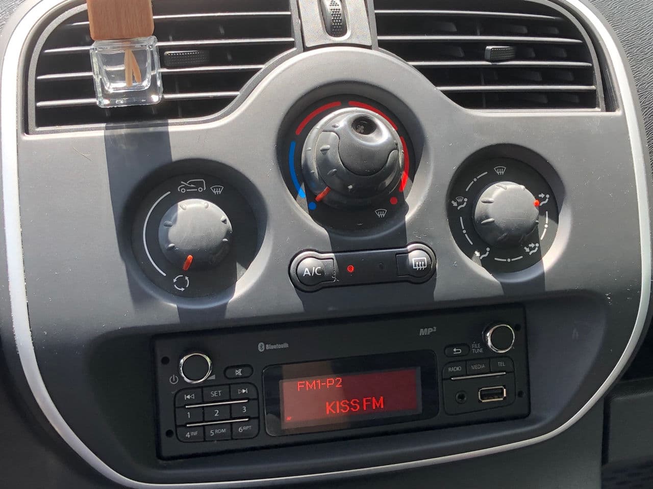 2017 Renault Kangoo — Miniatură 13