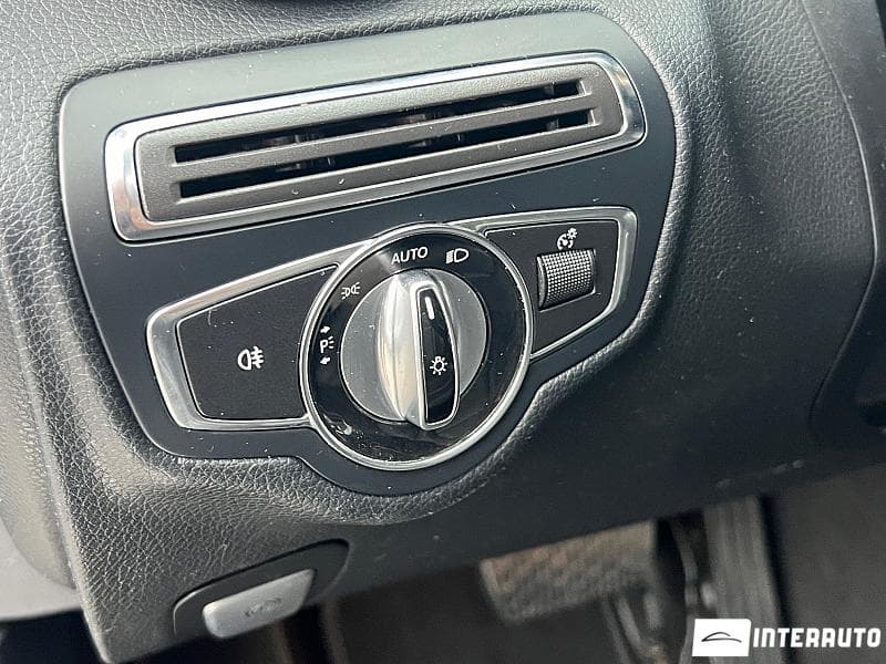 2015 Mercedes C 300 — Miniatură 9