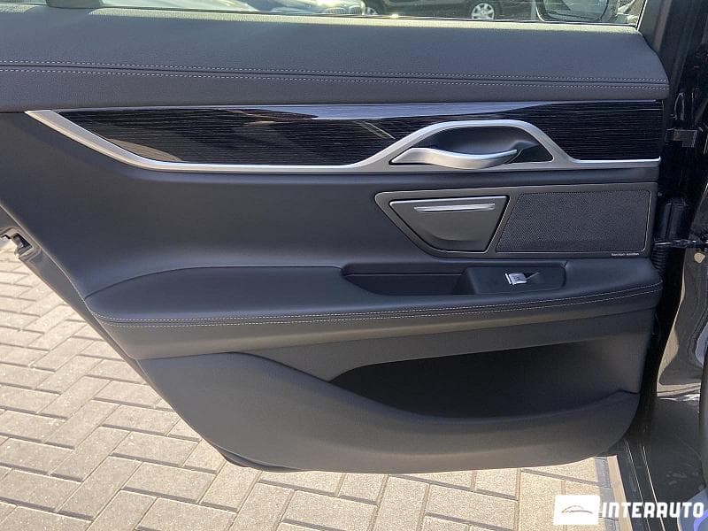 2020 BMW 730 — Miniatură 25