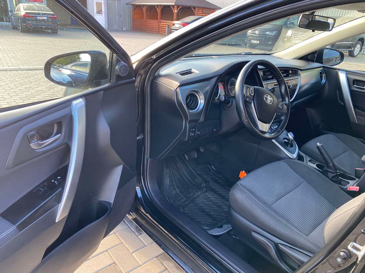 Toyota Auris 2014 — Миниатюра 5