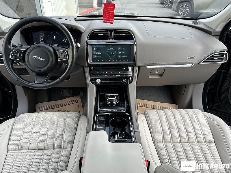 2016 Jaguar F-Pace — Miniatură 9