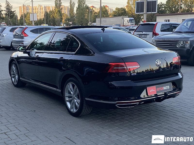 2015 Volkswagen Passat GTE — Miniatură 4