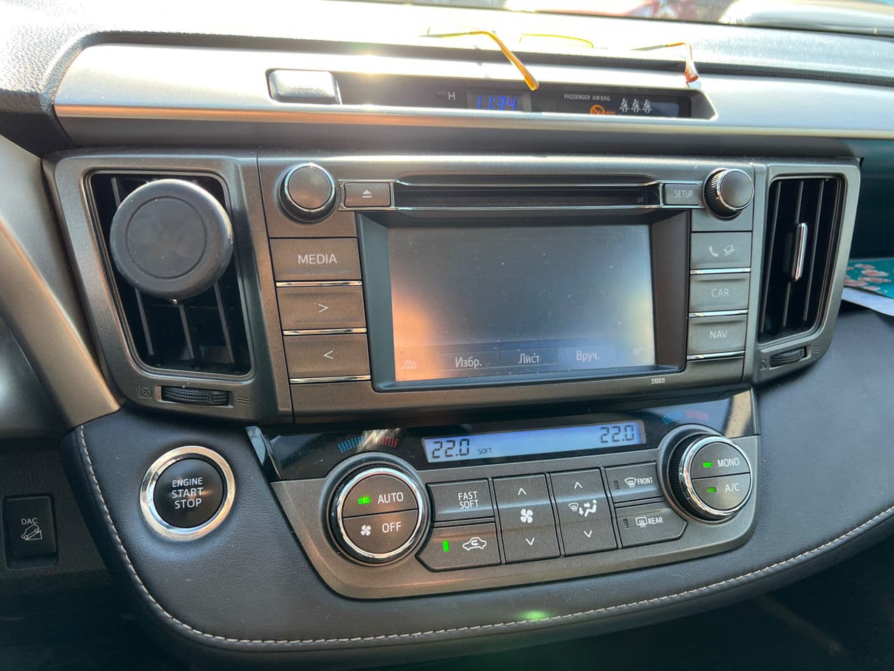 2014 Toyota Rav-4 — Miniatură 10