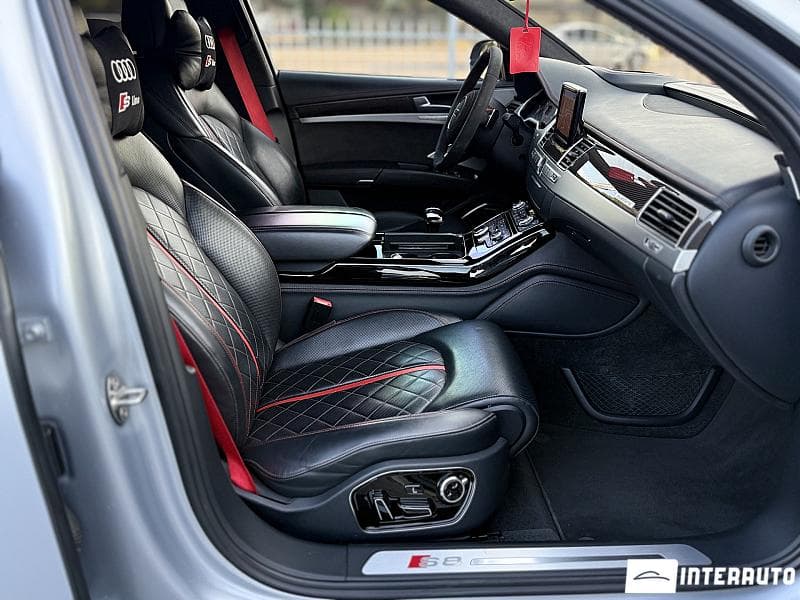 2016 Audi S8 Plus — Miniatură 22