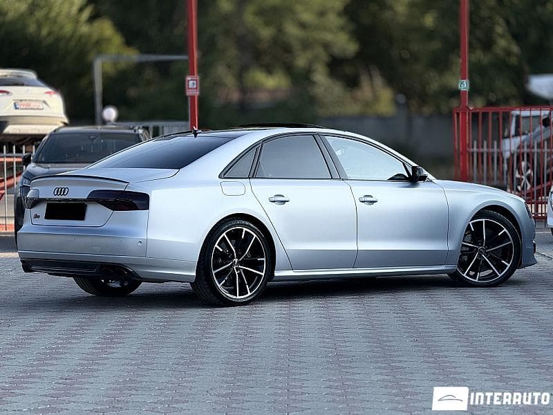 2016 Audi S8 Plus — Miniatură 2