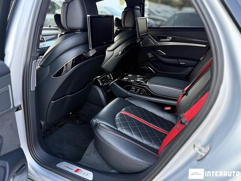 2016 Audi S8 Plus — Miniatură 23