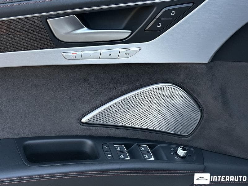 2016 Audi S8 Plus — Miniatură 8