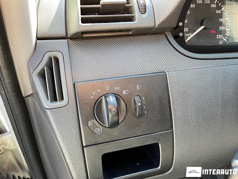 2011 Mercedes Vito — Miniatură 7