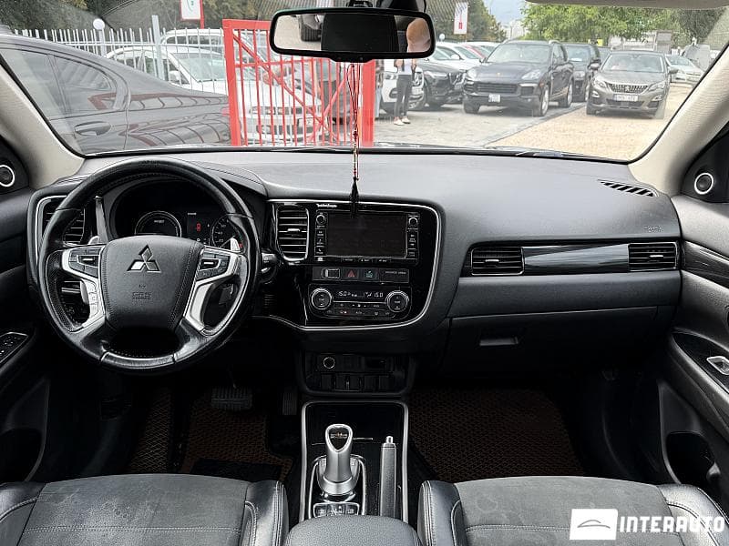 2015 Mitsubishi Outlander — Miniatură 9