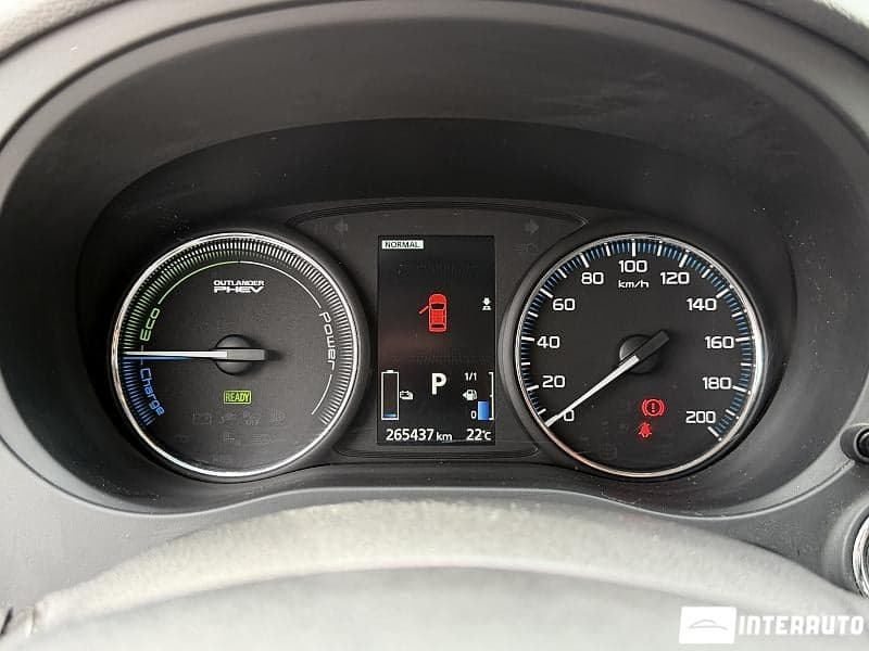 2015 Mitsubishi Outlander — Miniatură 11