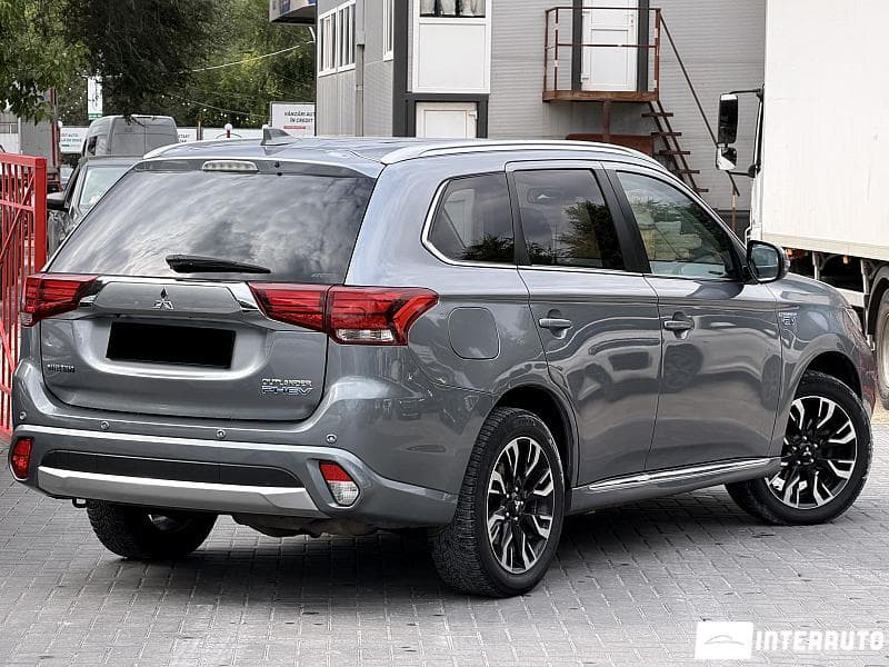 2015 Mitsubishi Outlander — Miniatură 4