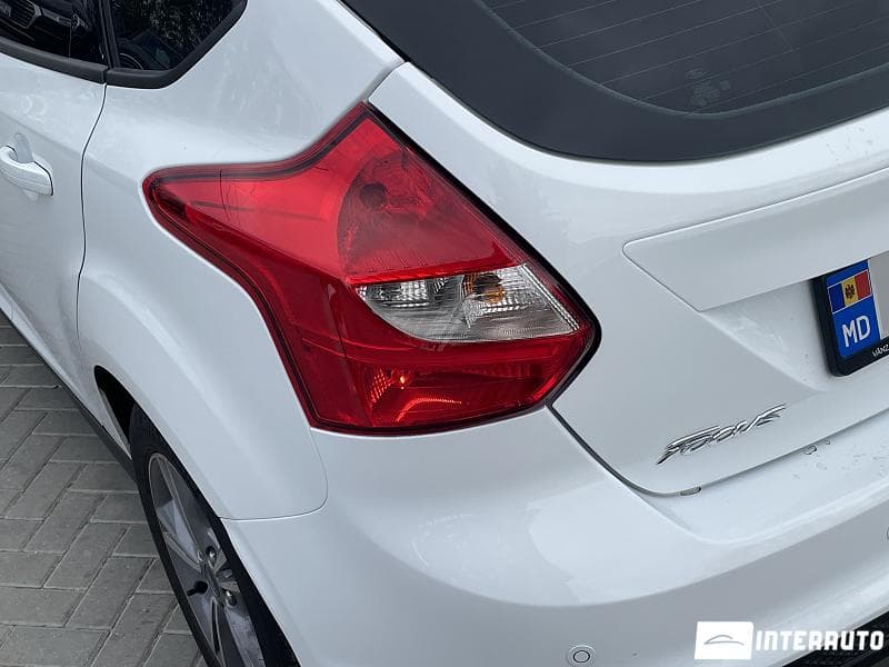 2013 Ford Focus — Miniatură 8