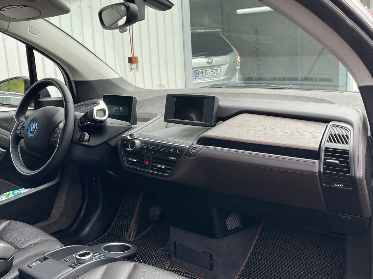 BMW i3 2017 — Миниатюра 5