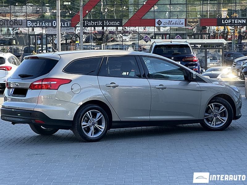 2016 Ford Focus — Miniatură 3
