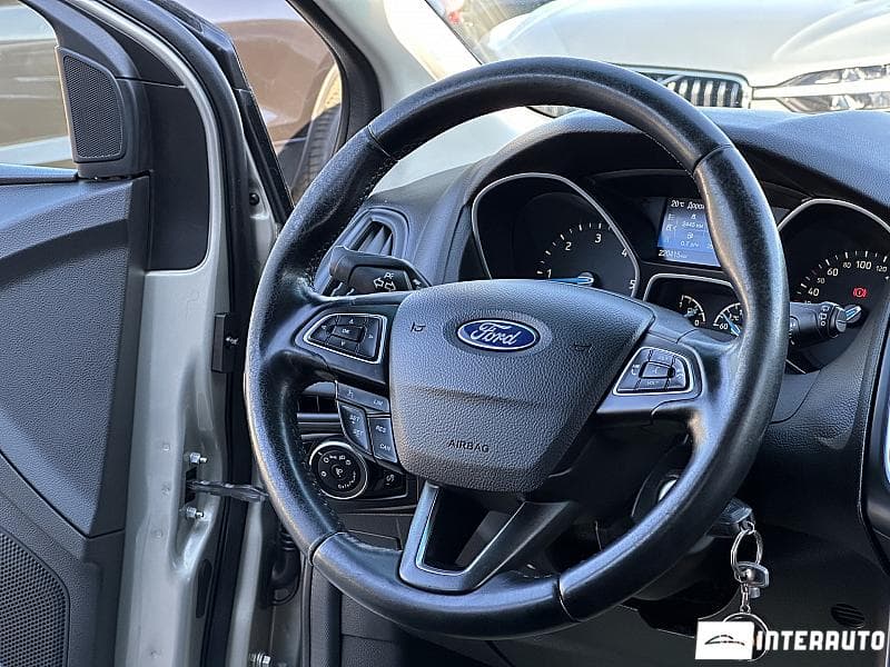 2016 Ford Focus — Miniatură 7