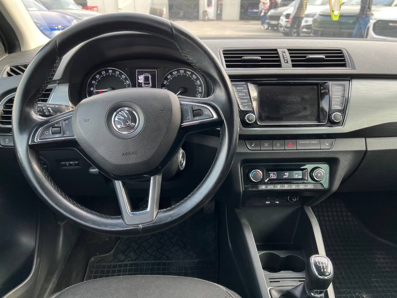2015 Skoda Fabia — Miniatură 6