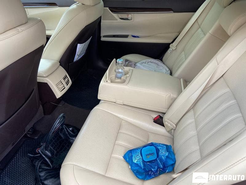 2016 Lexus ES 300h — Miniatură 17