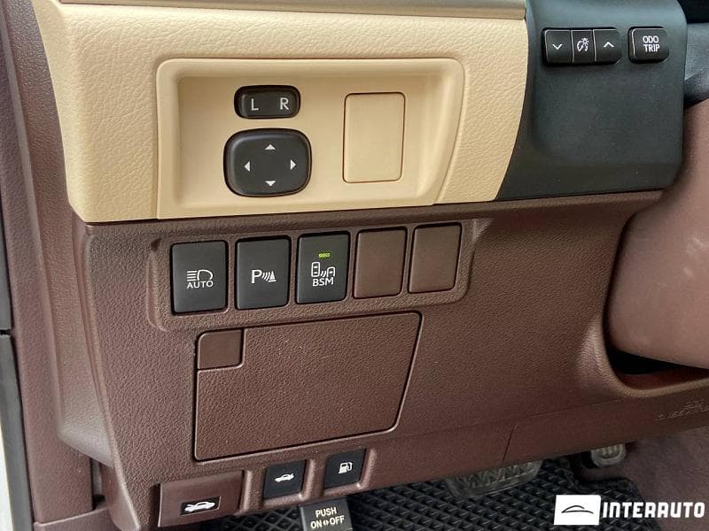 2016 Lexus ES 300h — Miniatură 14