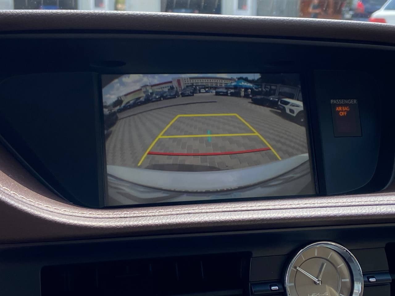 2016 Lexus ES 300h — Miniatură 10