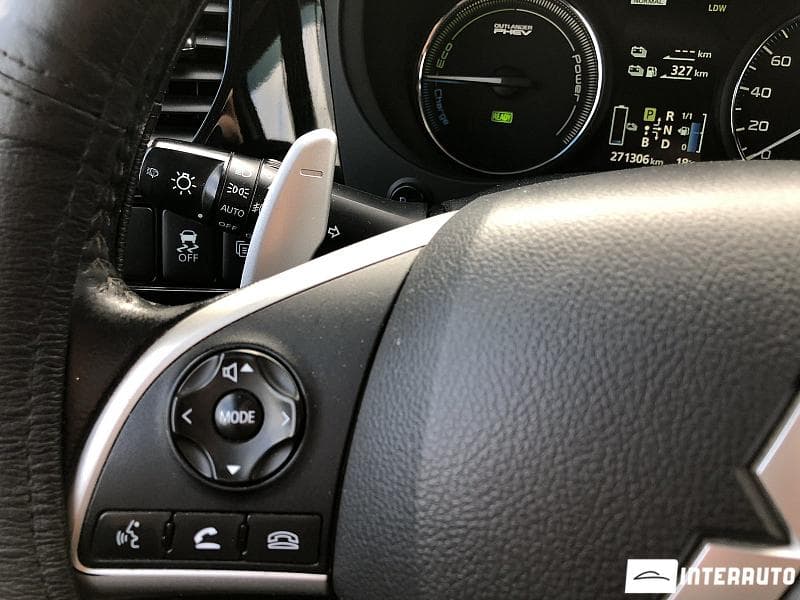 2013 Mitsubishi Outlander — Miniatură 10
