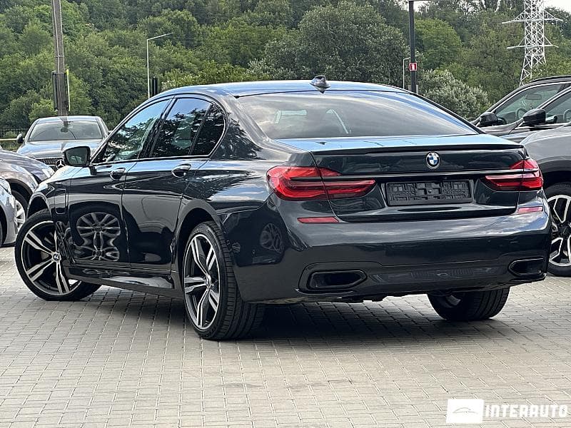 2017 BMW 740e — Miniatură 4