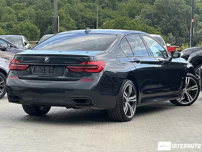 2017 BMW 740e — Miniatură 3