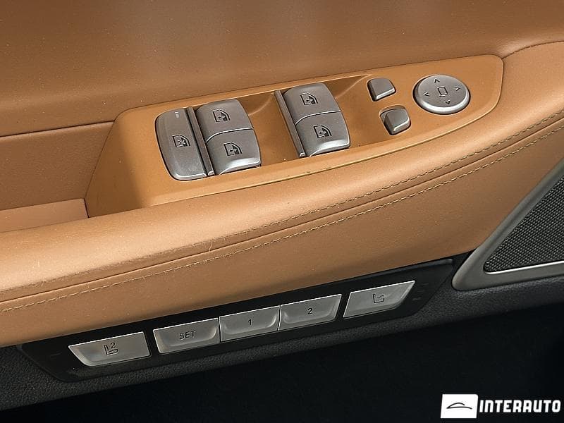 2017 BMW 740e — Miniatură 18
