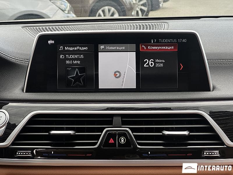 2017 BMW 740e — Miniatură 9