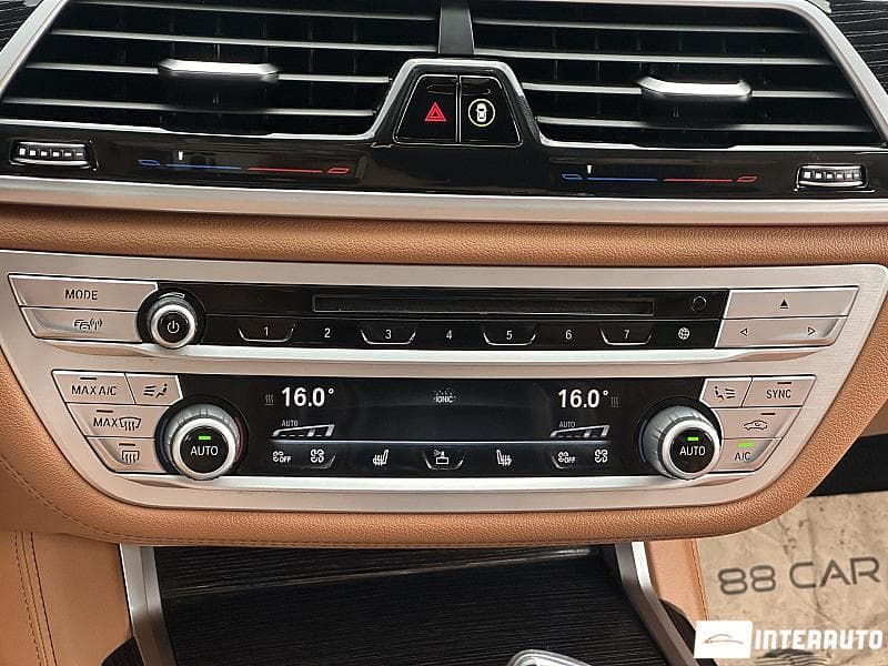 2017 BMW 740e — Miniatură 11