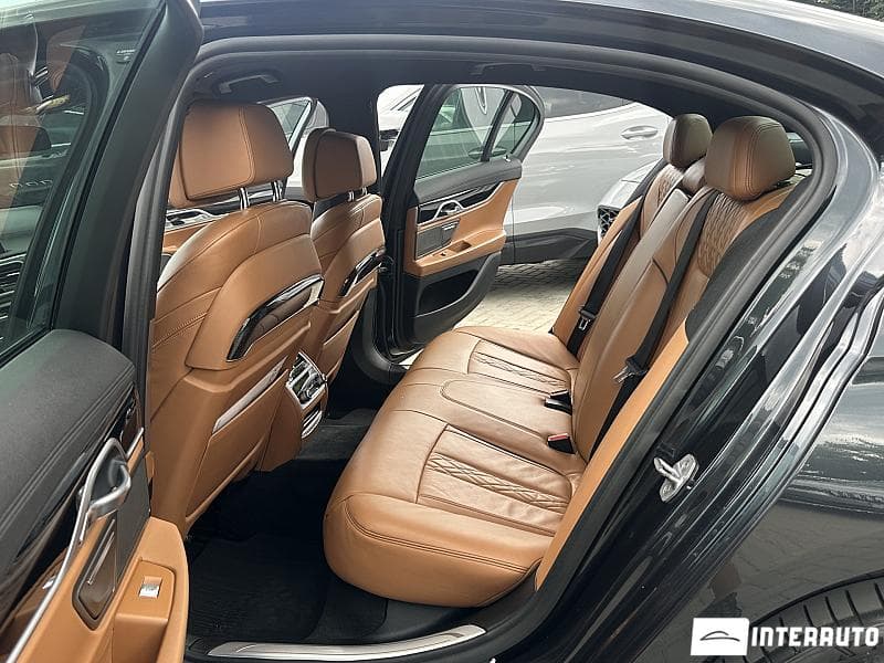 2017 BMW 740e — Miniatură 13