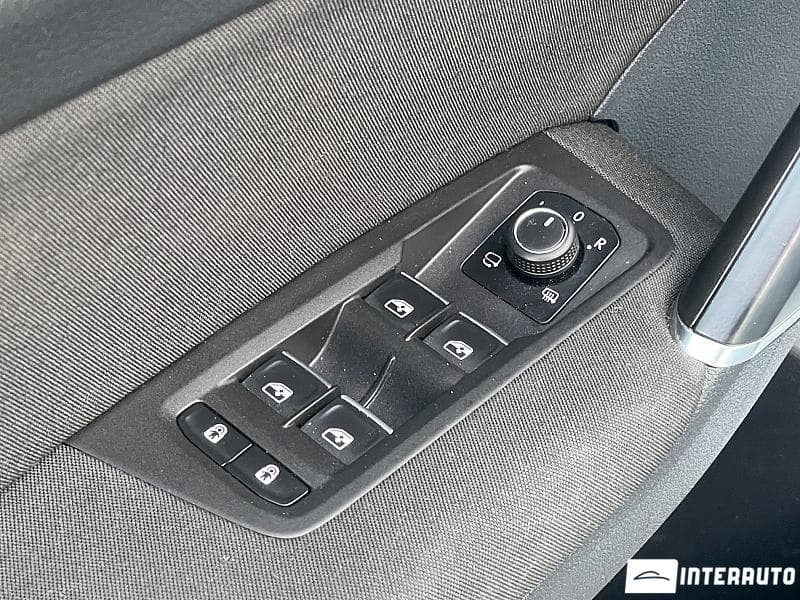 2016 Volkswagen Touran — Miniatură 17