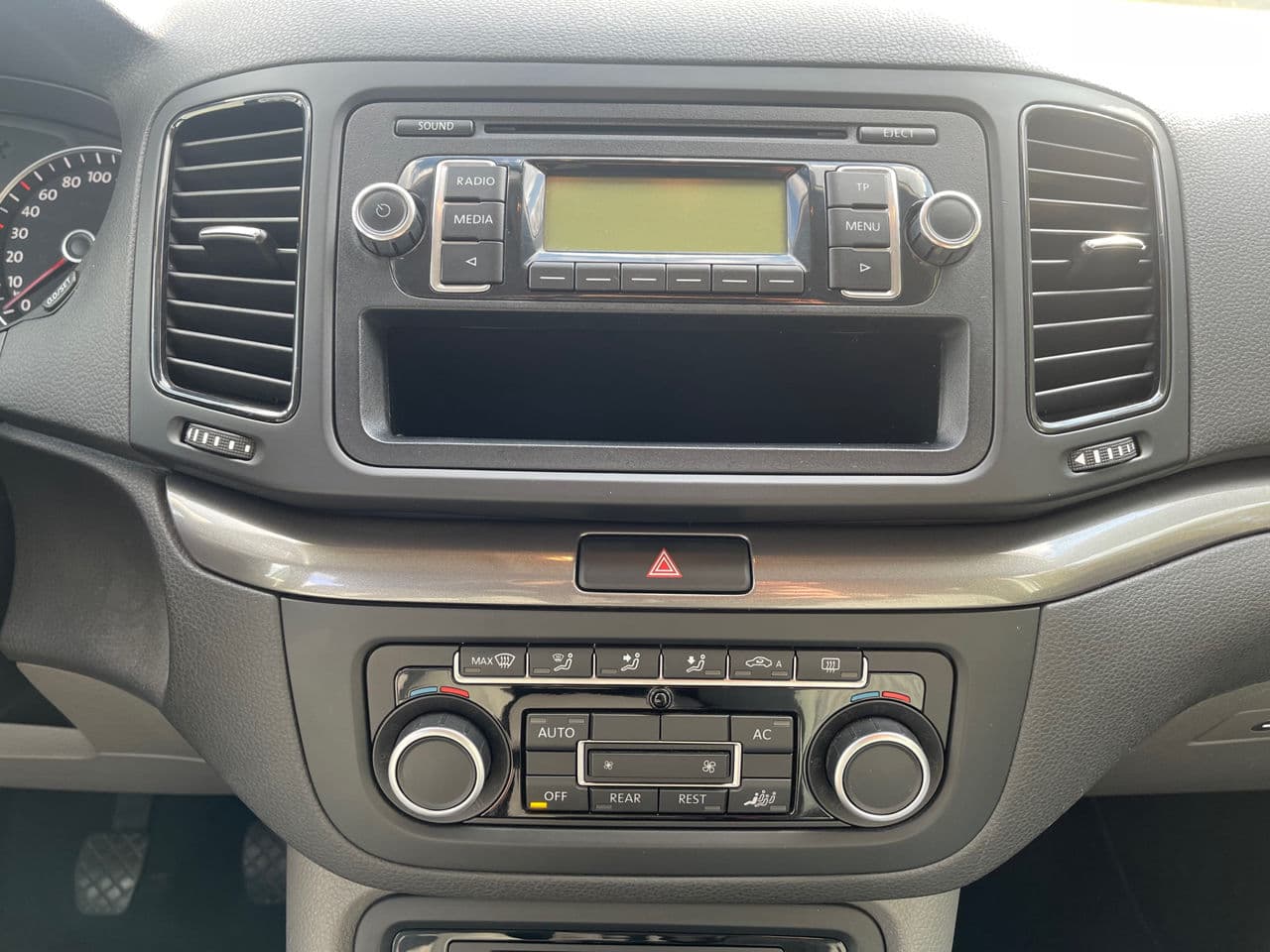 2011 Seat Alhambra — Miniatură 11