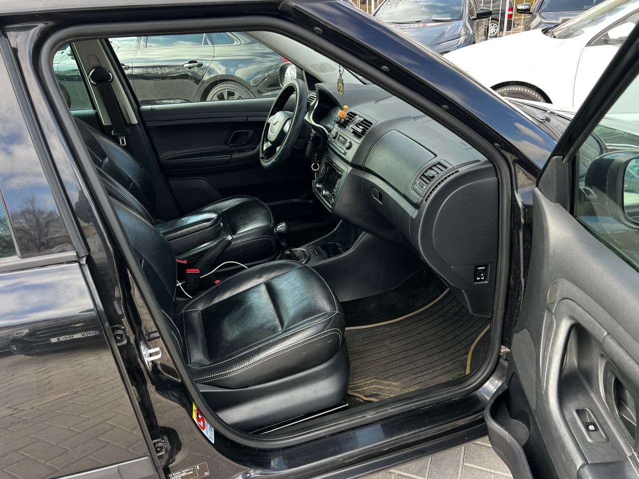 Skoda Fabia 2012 — Миниатюра 5